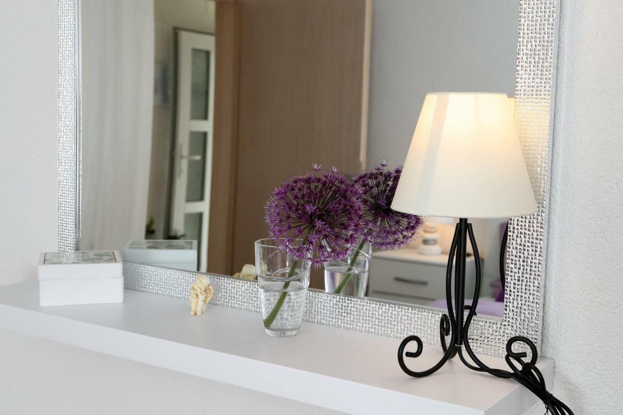 Apartman Sofia Оточац Экстерьер фото