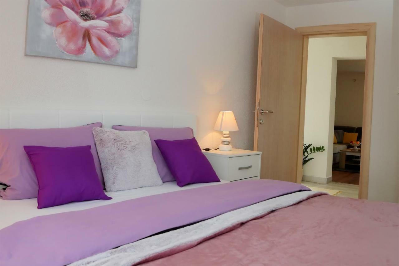 Apartman Sofia Оточац Экстерьер фото